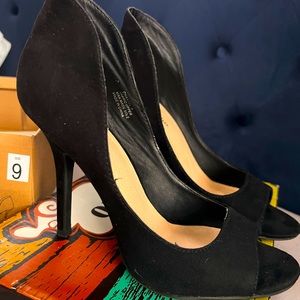 Sigo Soho black side heels